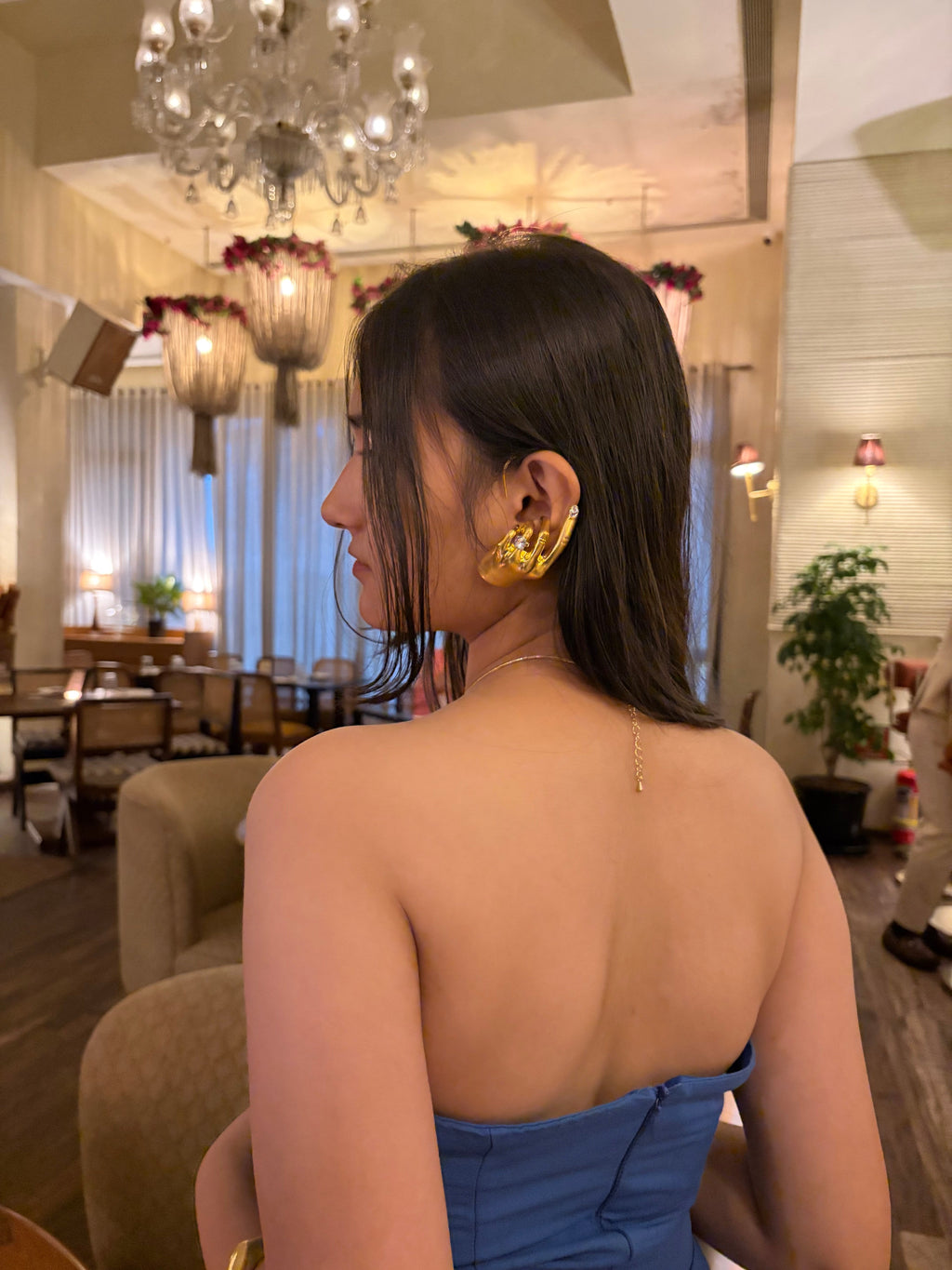 Hand held Earcuff