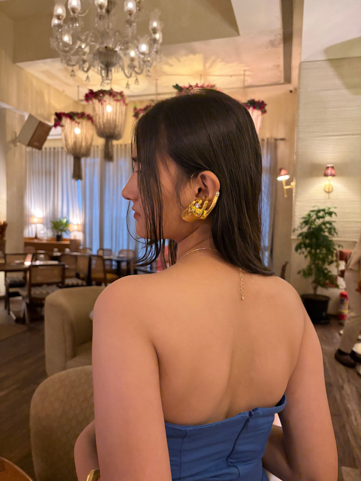 Hand held Earcuff