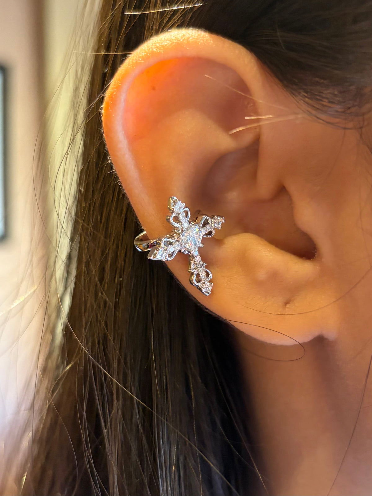 Cross Studded Earcuff Silver