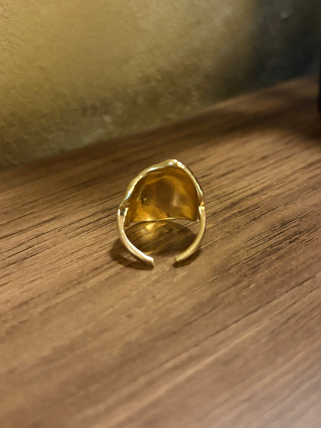 Rustic Knuckle Dot