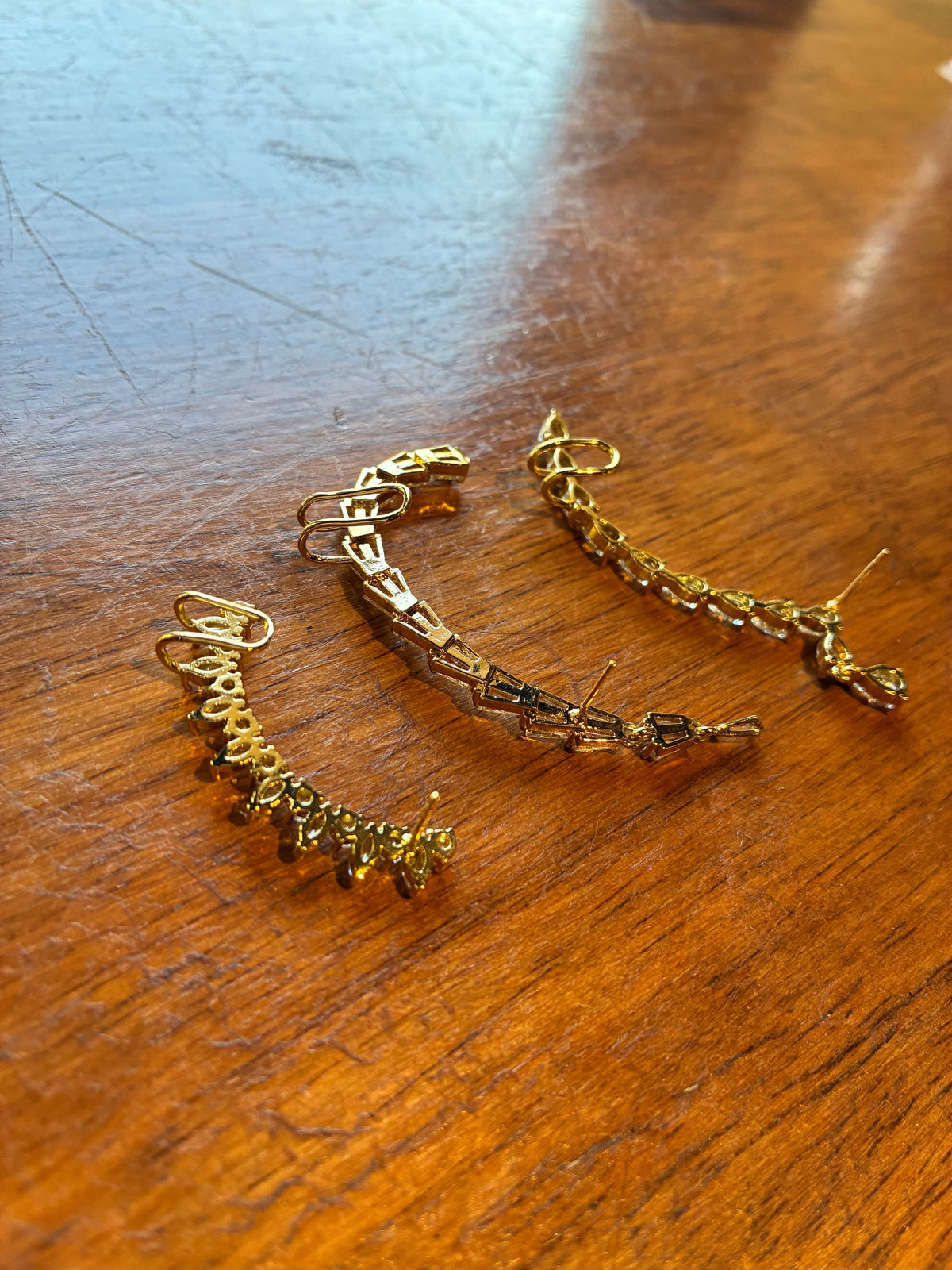 Nova Gold Earcuff