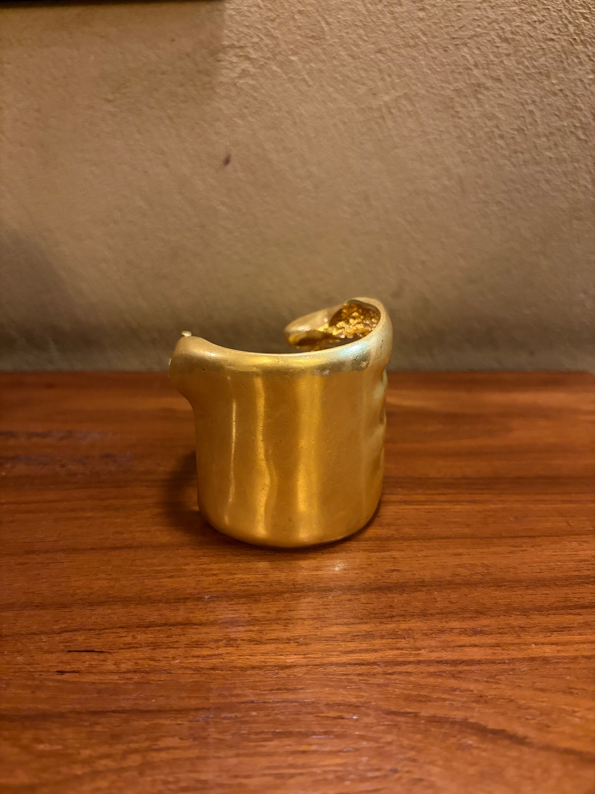 Hand Held Armcuff