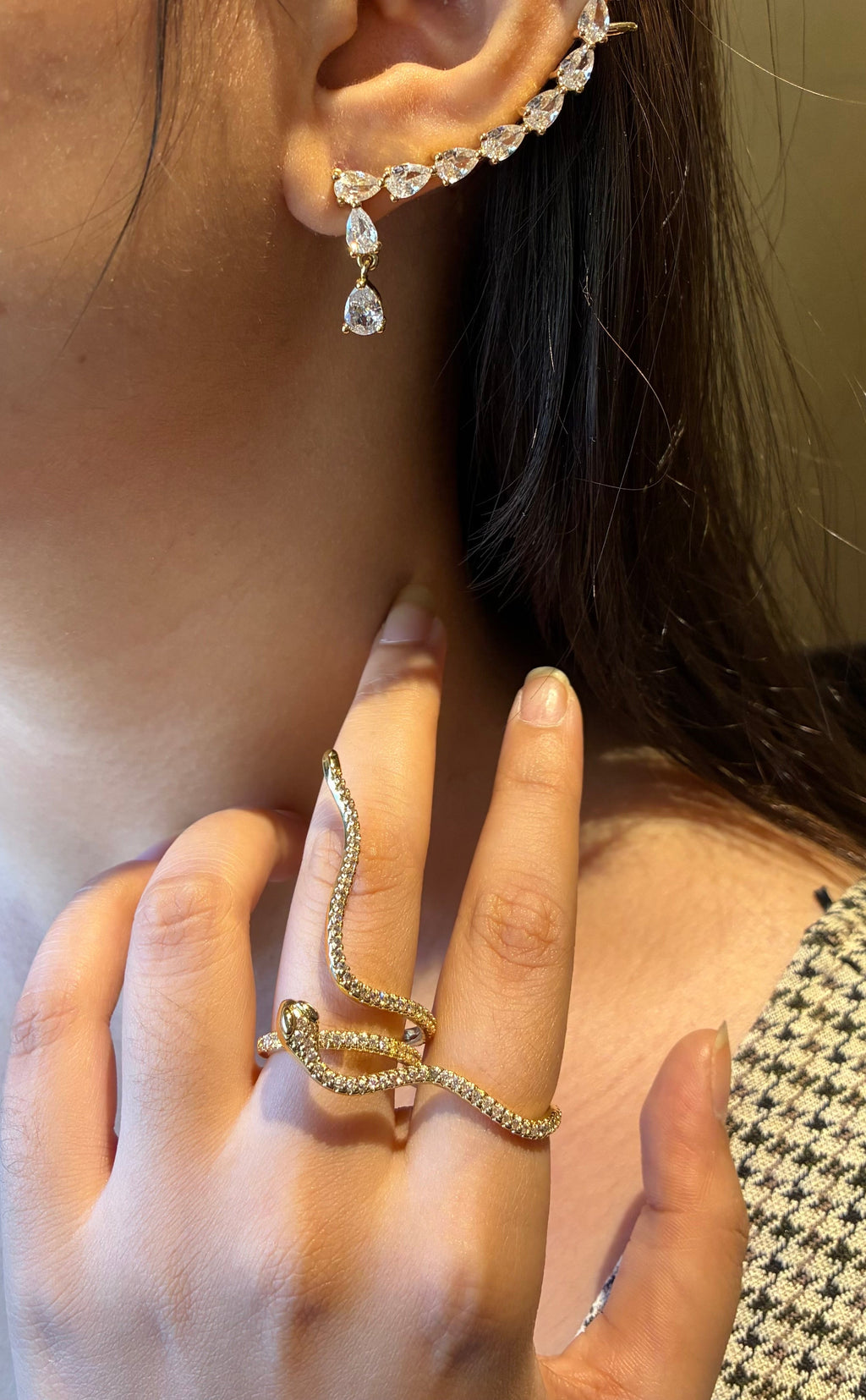 Solis Gold Earcuff