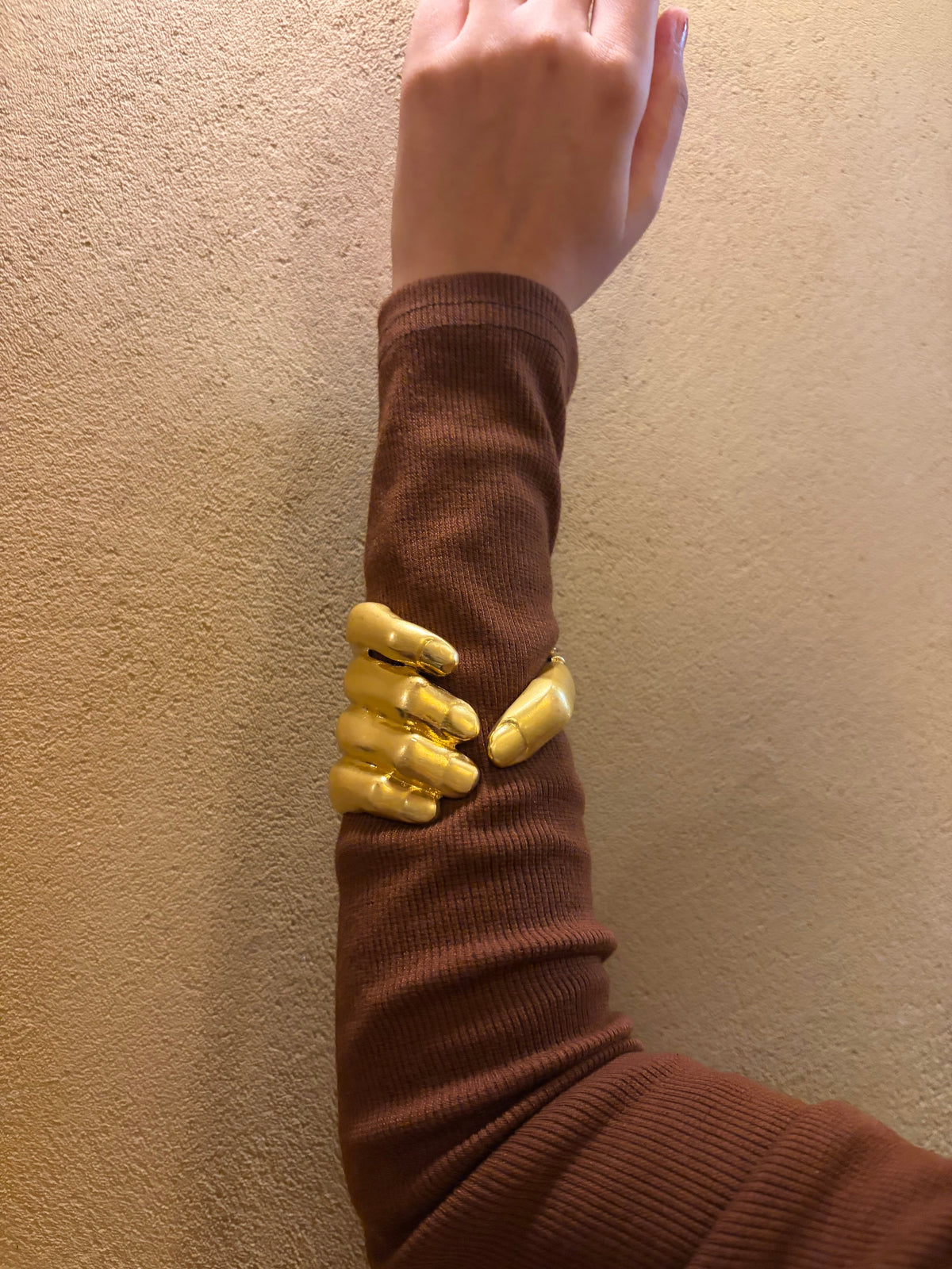 Hand Held Armcuff