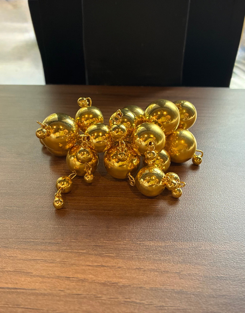 Globes Dot Ring