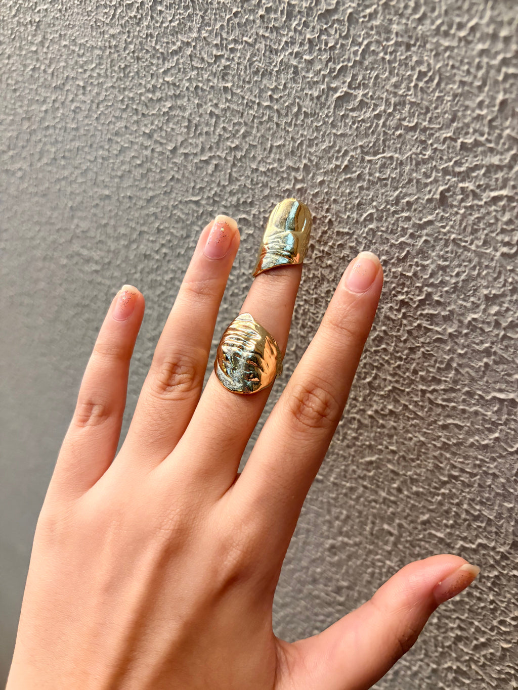 Rustic Knuckle Dot